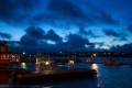 Brønnøysund, Schwimmponton mit Rettungsboot