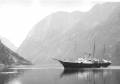 DS PRINS OLAV (1925) in Gudvangen / public domain - Fotograf: Anders Beer Wilse/Norwegian Museum of Cultural History