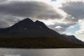 li. Kvitfjellet 914 m, re. Middagstinden 1103 m